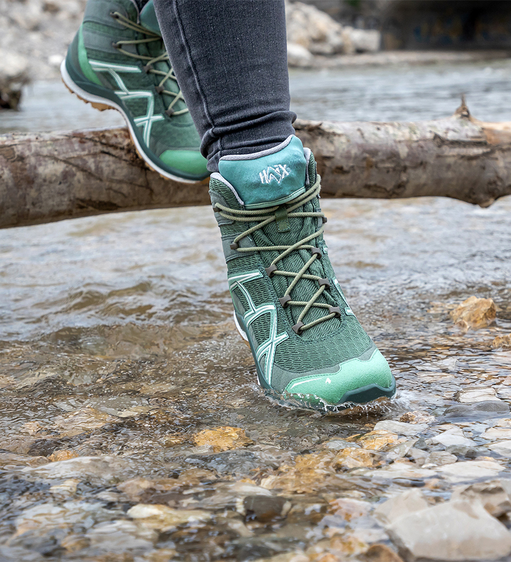 07961_actionbild_1000x1100px_BE_Adv_2-2_mid_Ws_olive-sage_082023 07961_actionbild_1000x1100px_BE_Adv_2-2_mid_Ws_olive-sage_082023