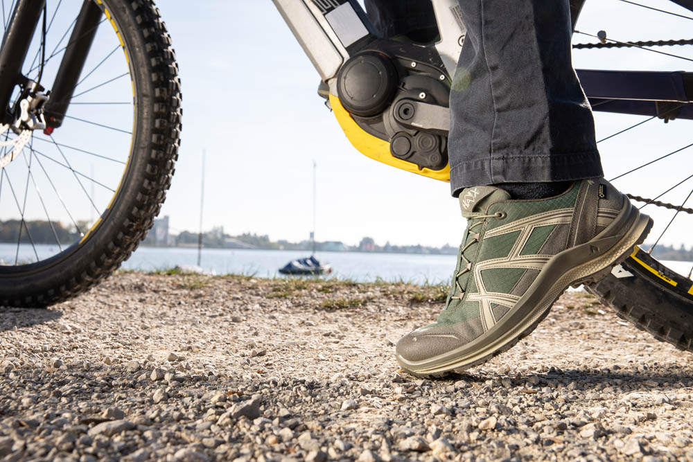 330053_be-adv-2-1-gtx_low_oli-roc_act04 330053_be-adv-2-1-gtx_low_oli-roc_act0401910