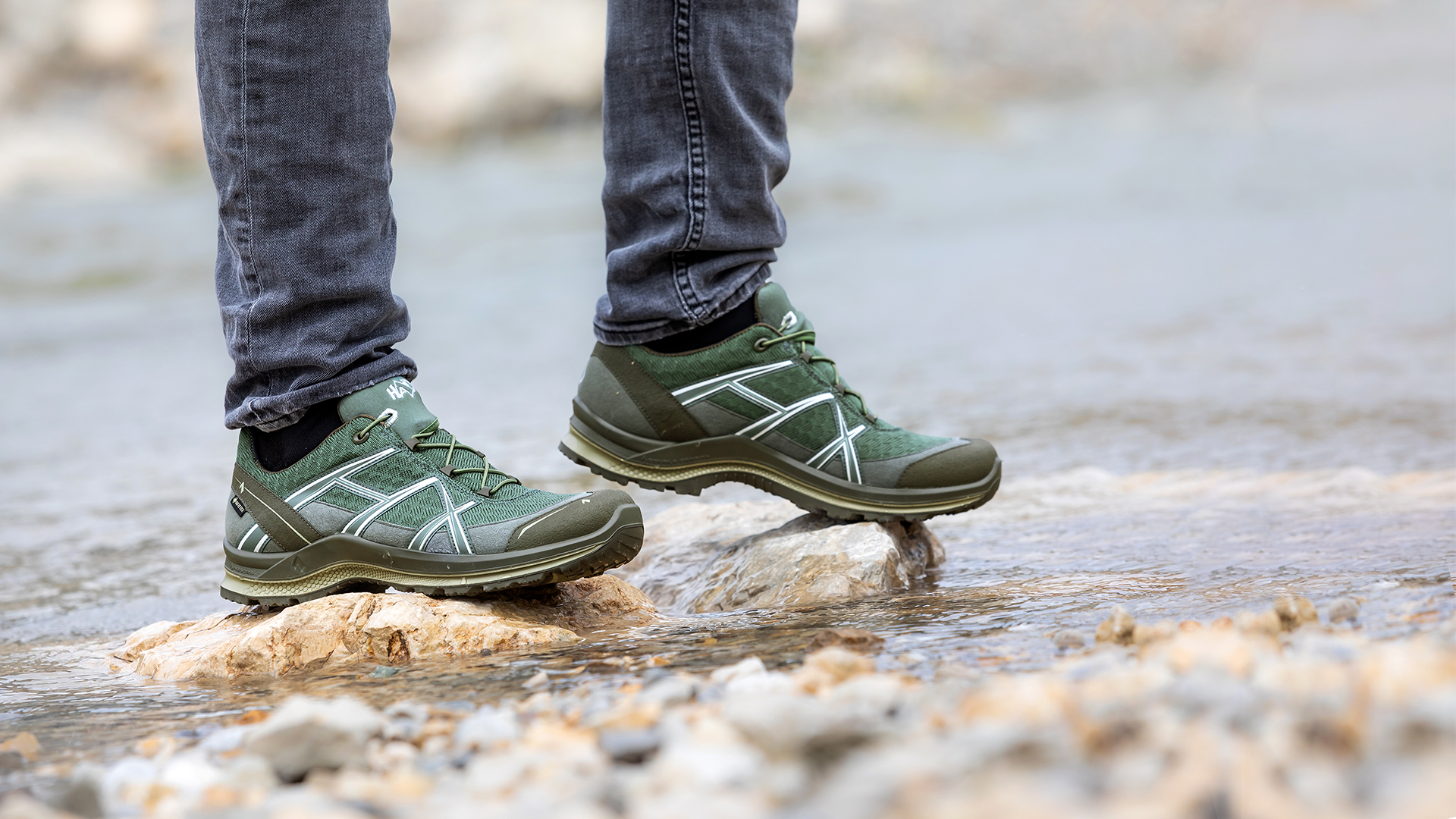 07961_actionbild_1920x1080px_BE_Adv_2-2_olive-rock_low_082023 07961_actionbild_1920x1080px_be_adv_2-2_olive-rock_low_082023